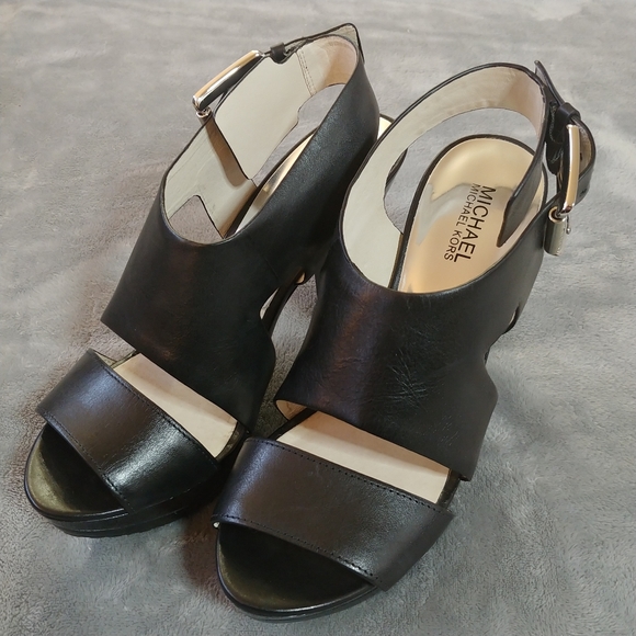 michael kors black platform heels